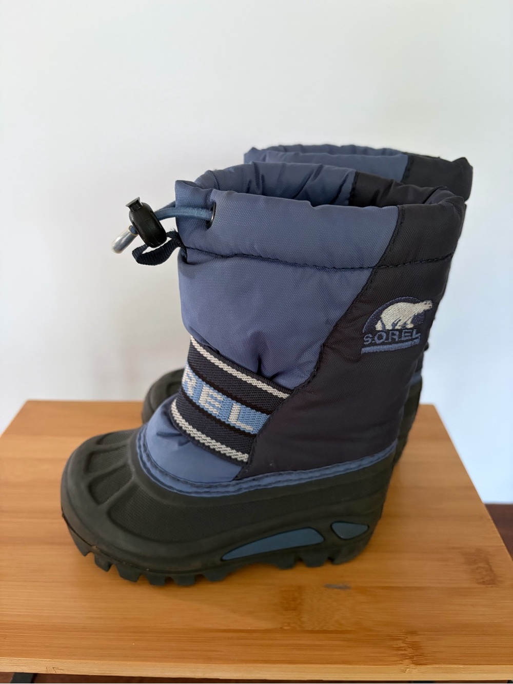 Sorel Cub Baby Boy Sz. 6 Navy & Black Insulated Waterproof Snow Boots.